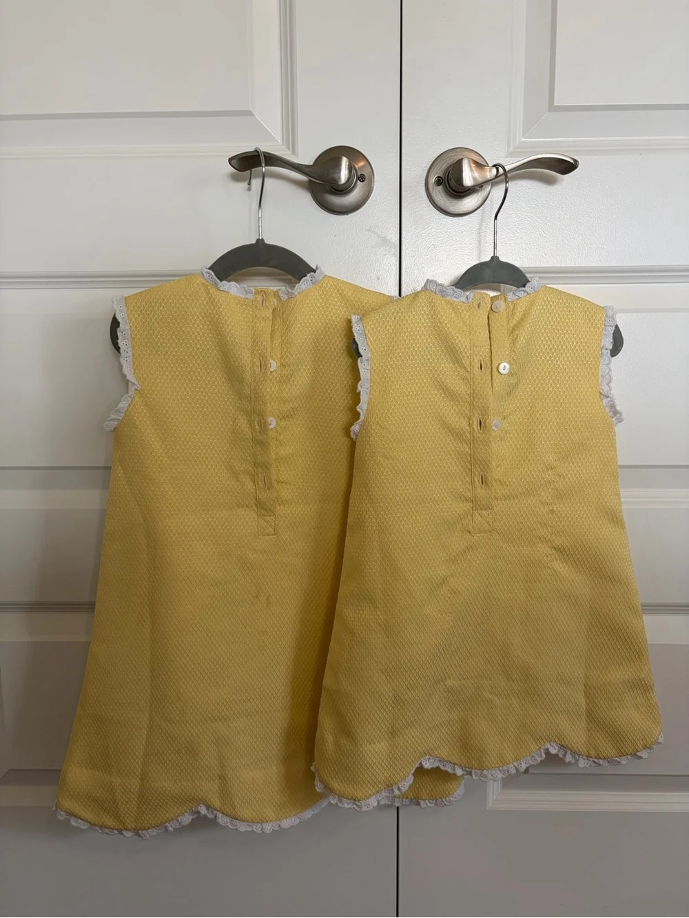 Cecil and Lou Yellow Girls' Sleeveless Smocked A-Line Dress (Matching Set)